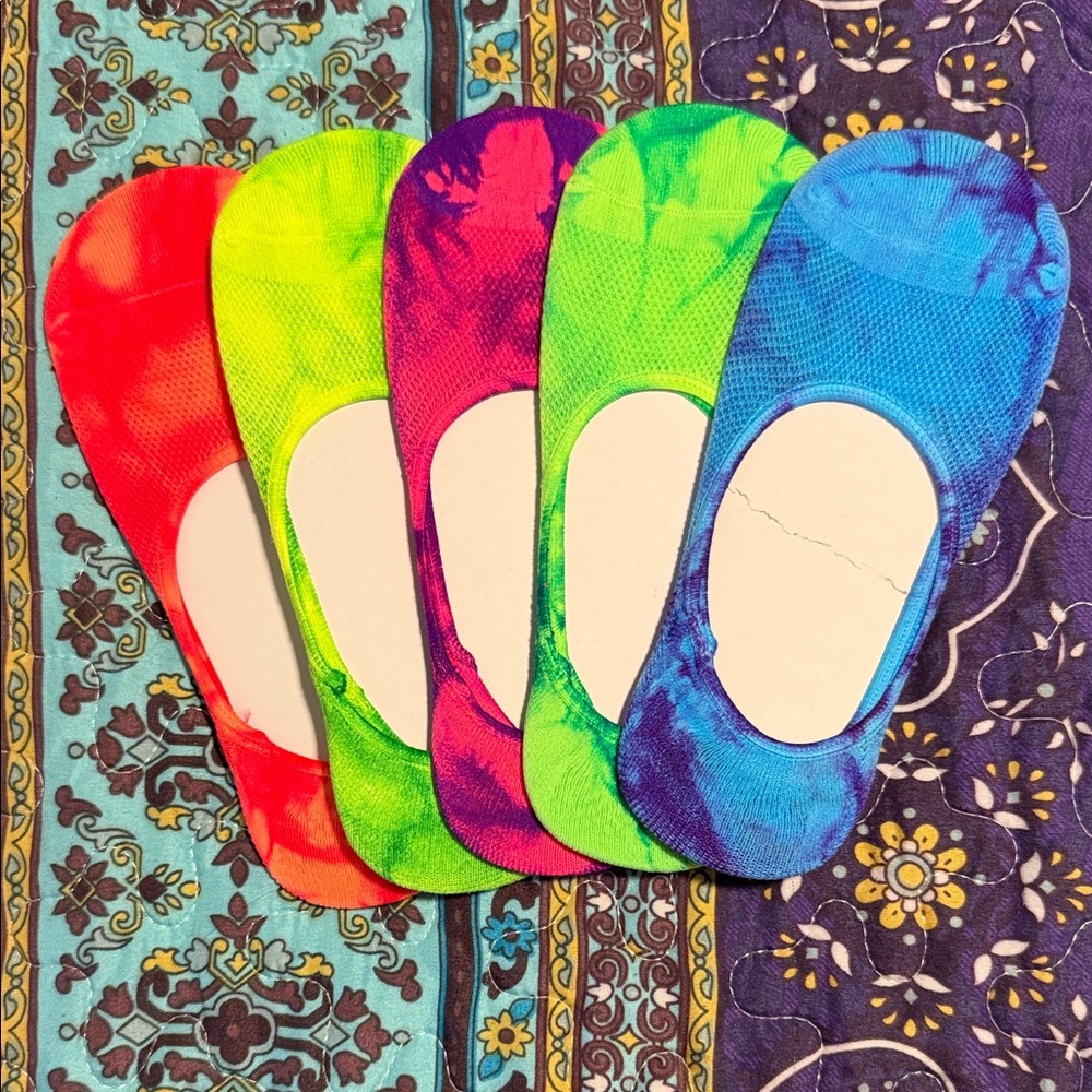 Vibrant Tie-Dye No-Show Socks Set